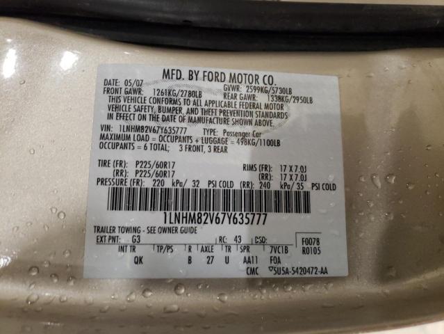 1LNHM82V67Y635777 Lincoln Town Car Signature Limited