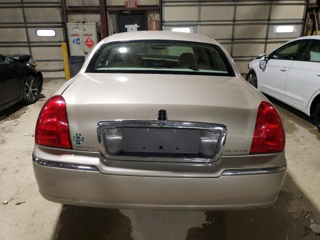 1LNHM82V67Y635777 Lincoln Town Car Signature Limited