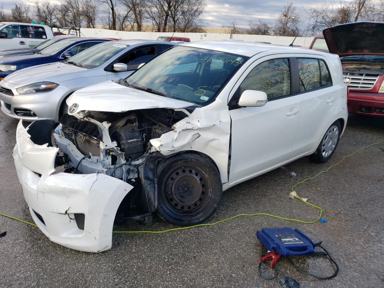 Lot #2454720706 2014 TOYOTA SCION XD