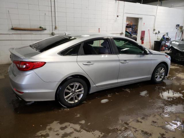 2016 HYUNDAI SONATA SE 5NPE24AF1GH272032