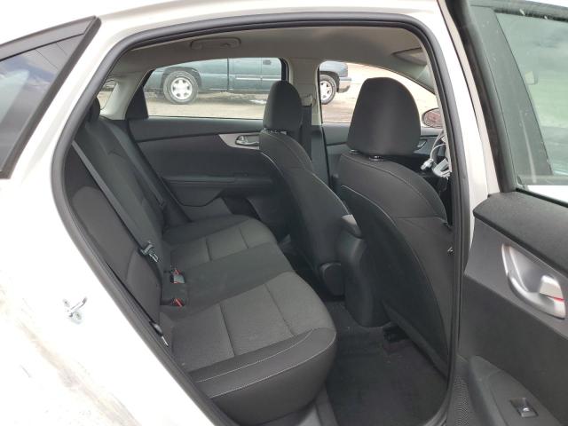 3KPF24AD6NE498250 KIA FORTE FE