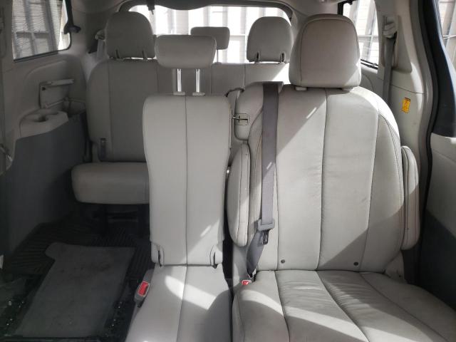 5TDYK3DC8BS106781 2011 TOYOTA SIENNA, photo no. 10