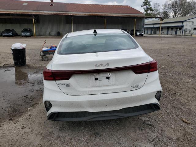 3KPF24AD6NE498250 KIA FORTE FE
