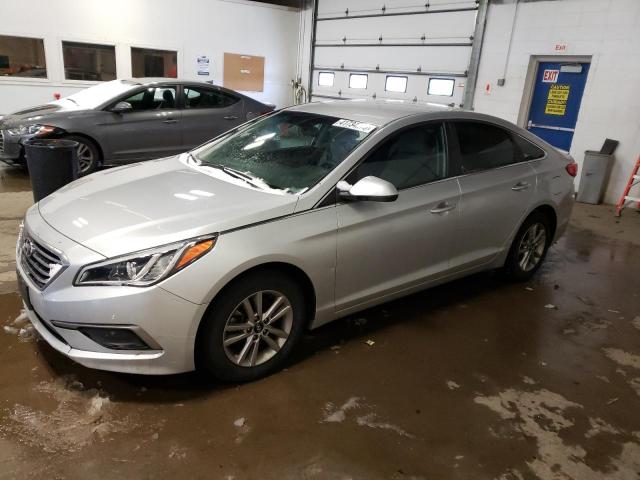 2016 HYUNDAI SONATA SE 5NPE24AF1GH272032