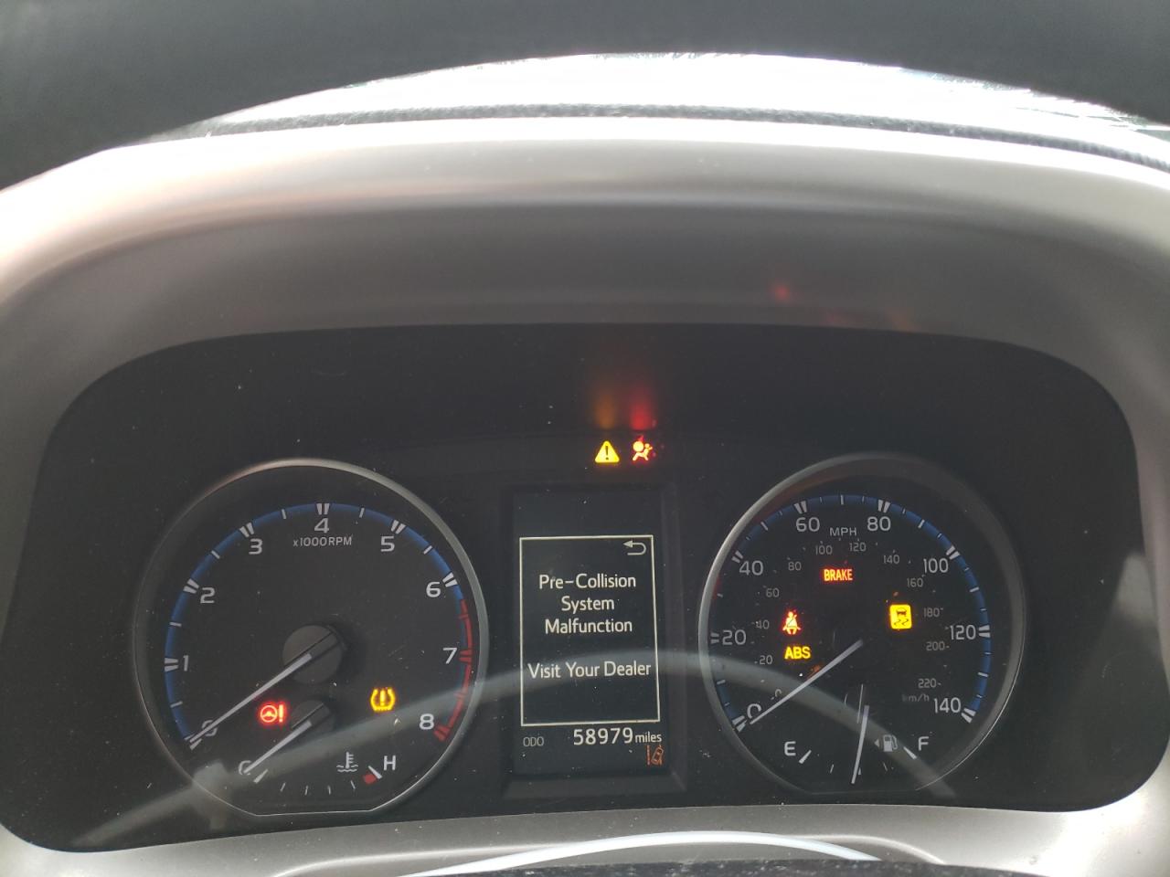 JTMBFREVXJJ247845 TOYOTA RAV4 2018