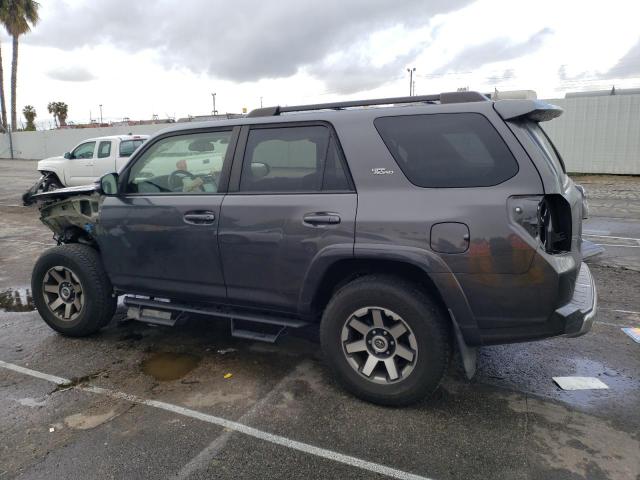 2020 TOYOTA 4RUNNER SR - JTEBU5JR9L5739605