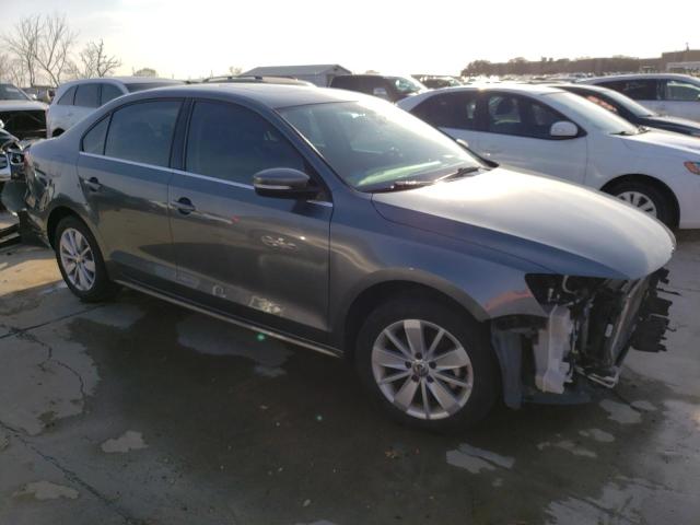 2016 VOLKSWAGEN JETTA SE - 3VWD67AJ0GM335070