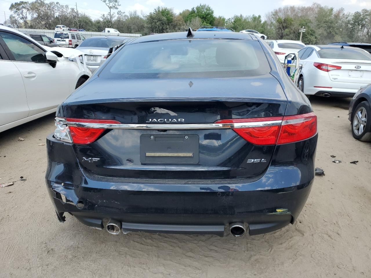 2016 Jaguar XF - Image 6