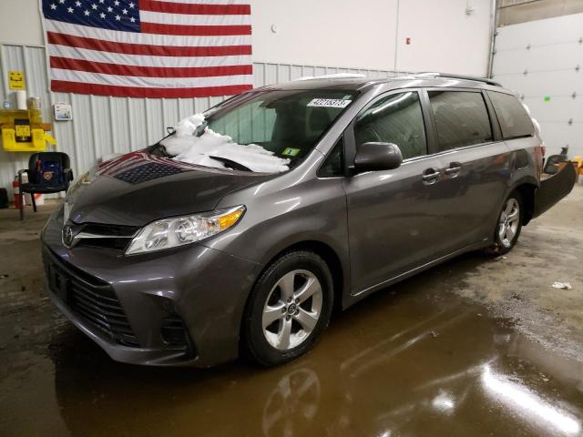 2018 Toyota Sienna LE