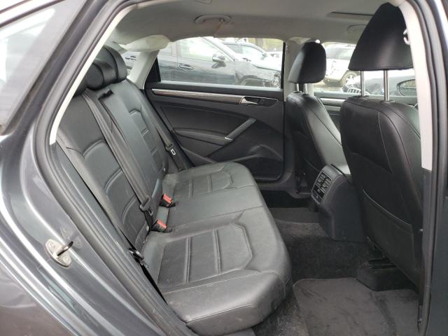 2017 VOLKSWAGEN PASSAT SE - 1VWBT7A38HC075943