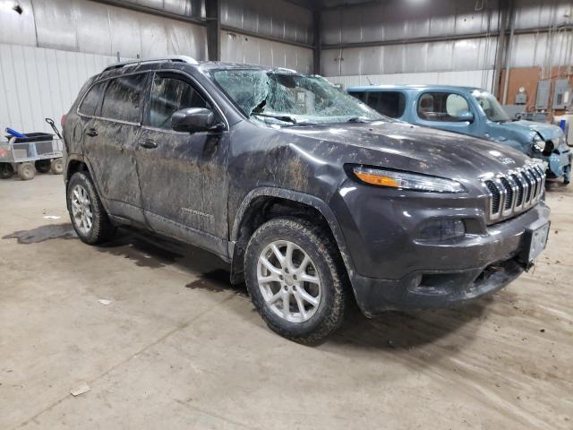 1C4PJMCS7GW373592 Jeep Cherokee Latitude