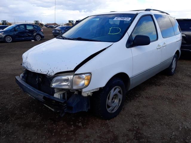 1999 Toyota Sienna LE