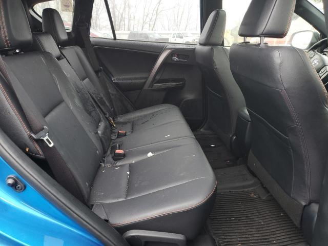 2018 TOYOTA RAV4 SE - JTMJFREV9JJ257729