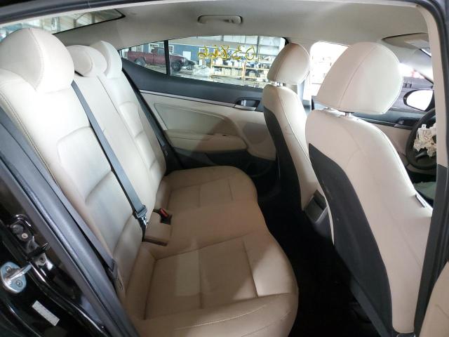 2018 HYUNDAI ELANTRA SE KMHD84LF1JU467113