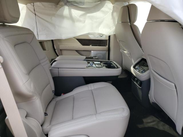 5LMJJ2KT0MEL18884 Lincoln Navigator