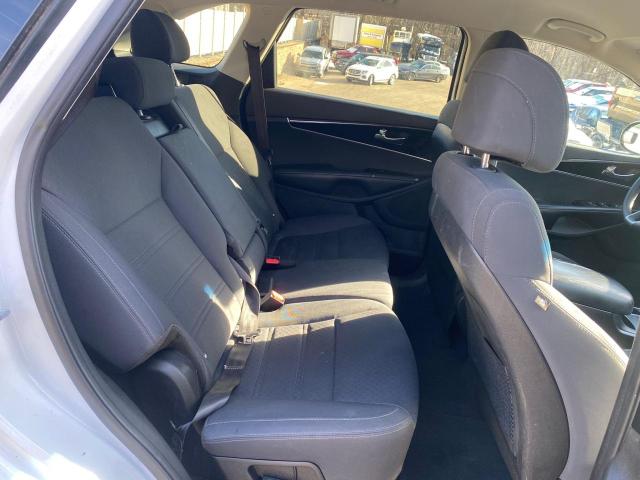 2017 KIA SORENTO LX 5XYPGDA35HG329387