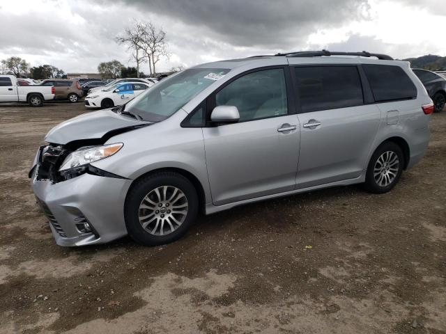 2019 Toyota Sienna XLE