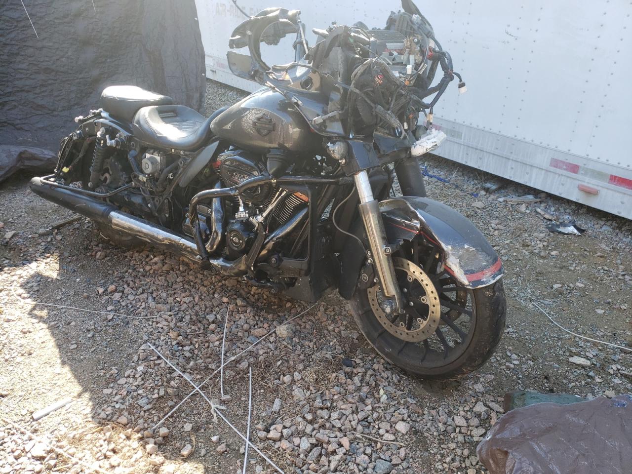 1HD1PXL19JB951007 HARLEY-DAVIDSON FLHXSE CVO 2018
