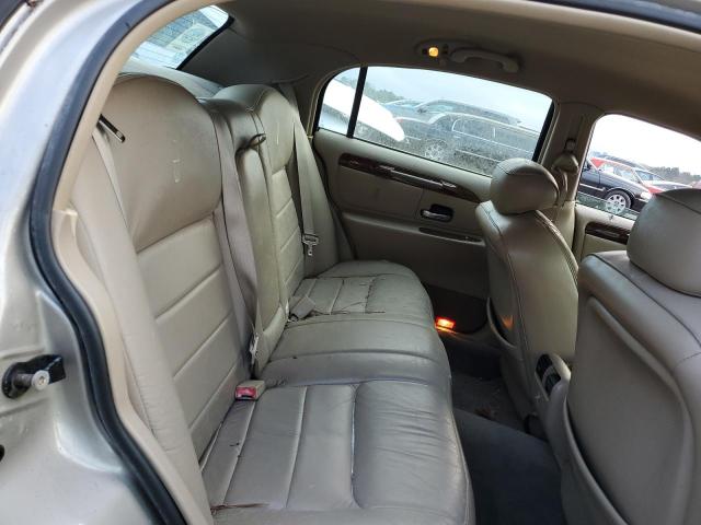 1LNHM81W81Y724476 Lincoln TOWNCAR