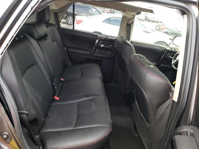 2020 TOYOTA 4RUNNER SR - JTEBU5JR9L5739605