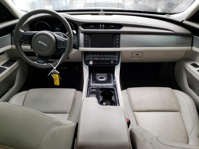 SAJBD4BV0HCY28199 Jaguar XF PREMIUM