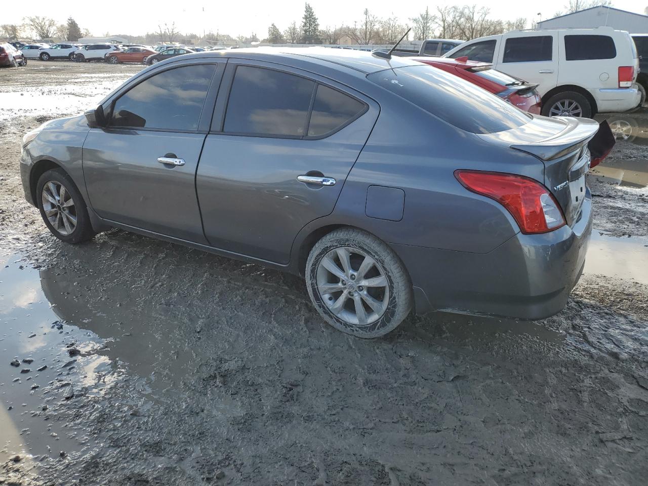 Lot #2715773404 2017 NISSAN VERSA S