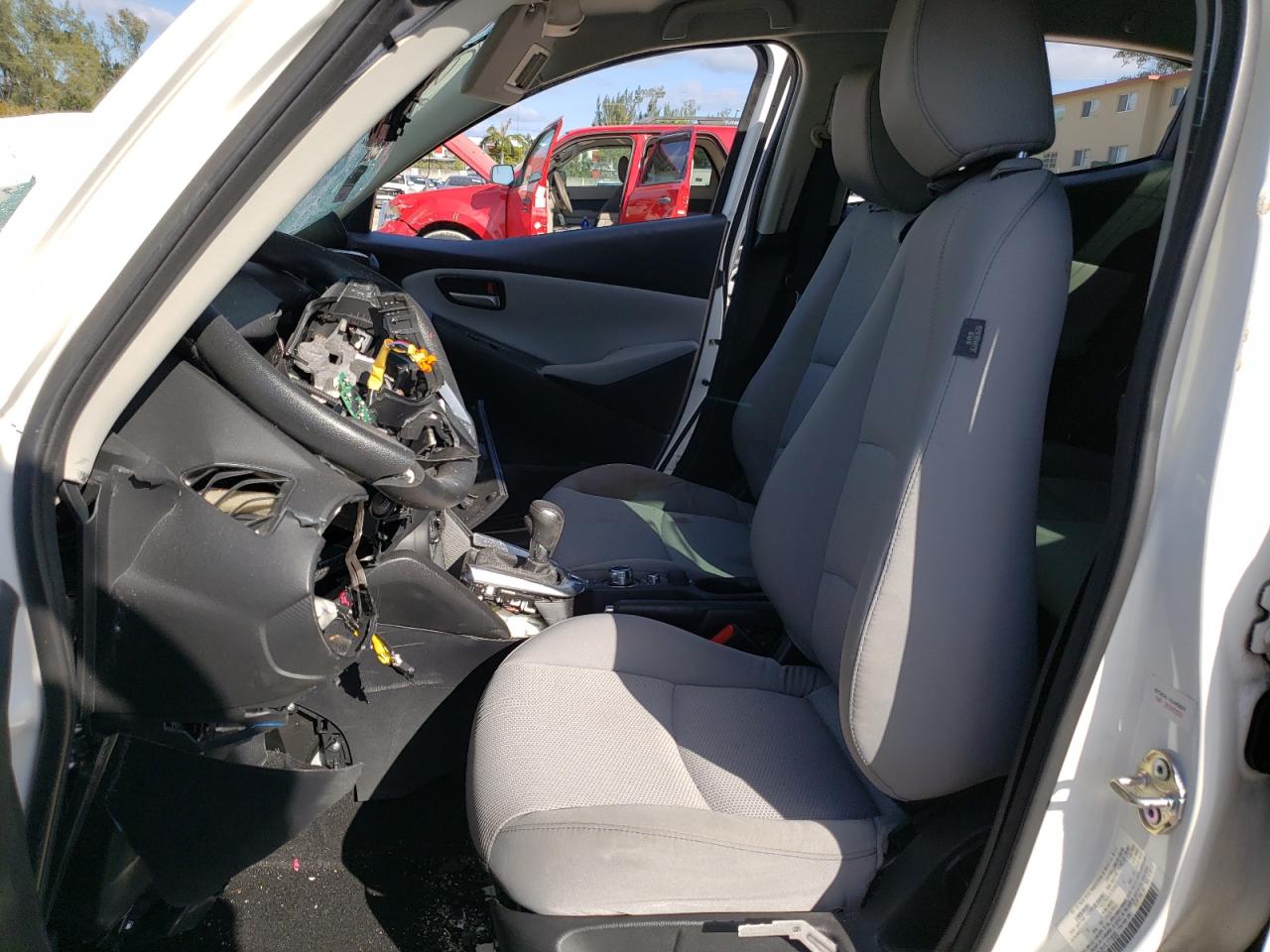 2020 Toyota Yaris - Image 7