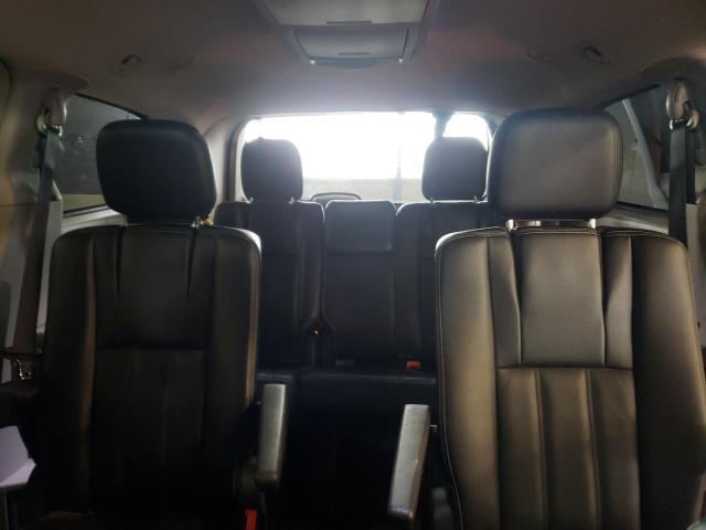 2015 CHRYSLER TOWN & COU 2C4RC1BG2FR601181