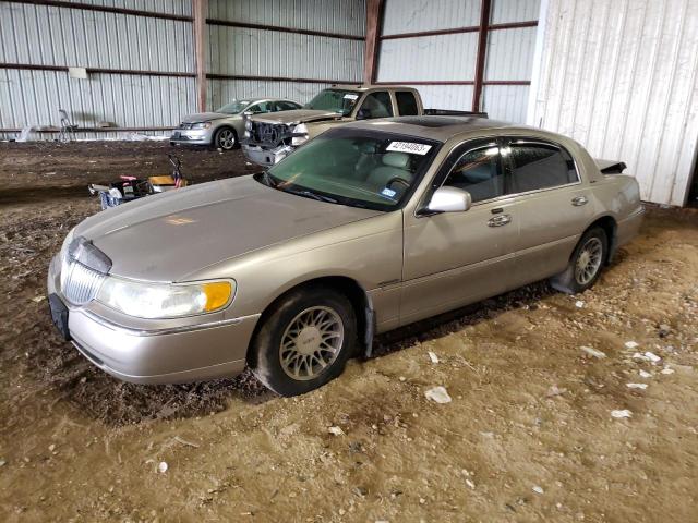 2002 Lincoln Town Car Signature