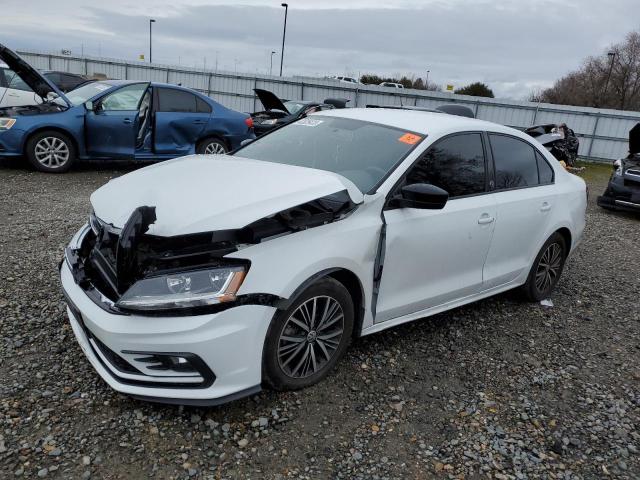 2018 VOLKSWAGEN JETTA SE - 3VWDB7AJ2JM210493