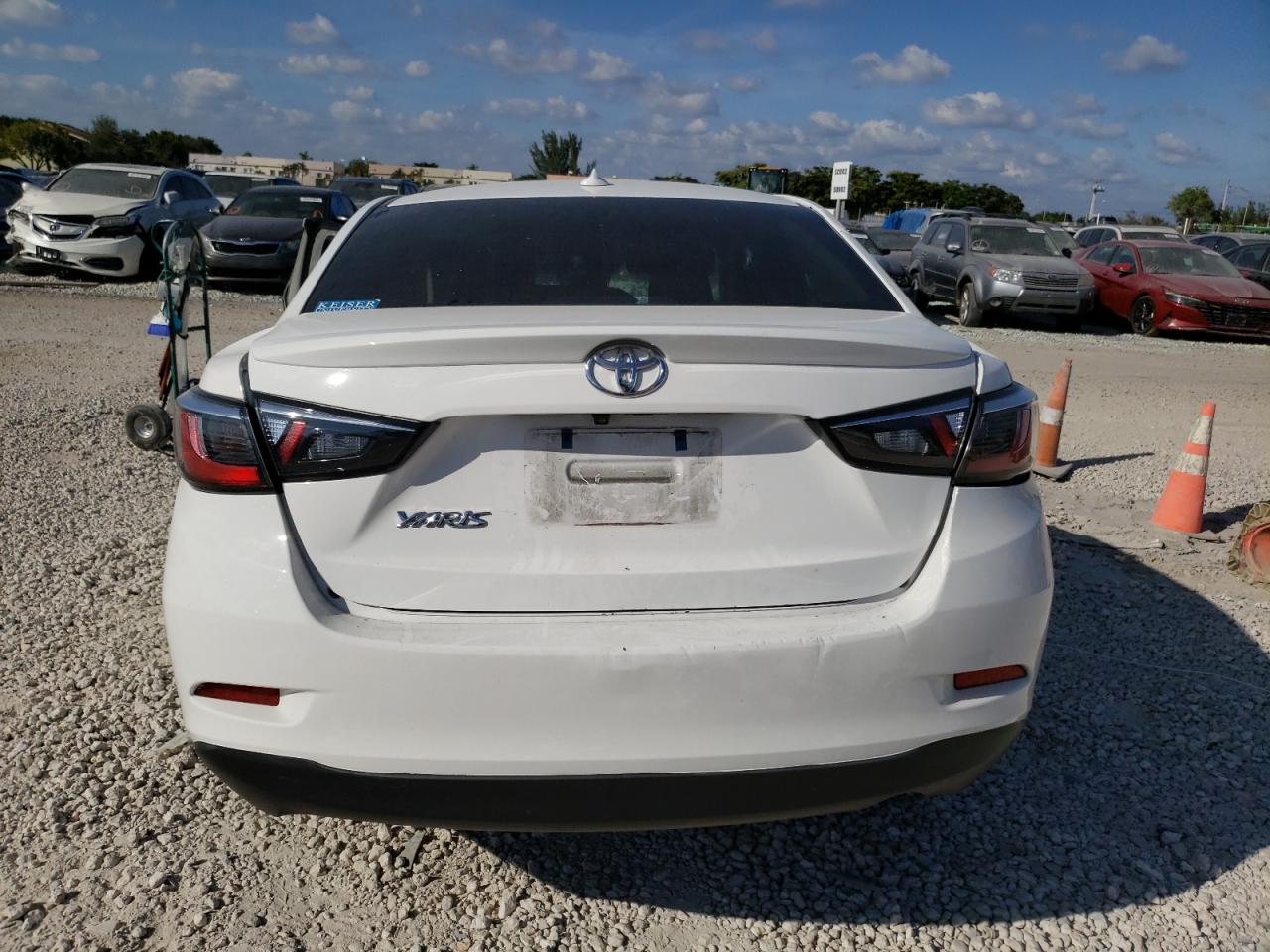 2020 Toyota Yaris - Image 6