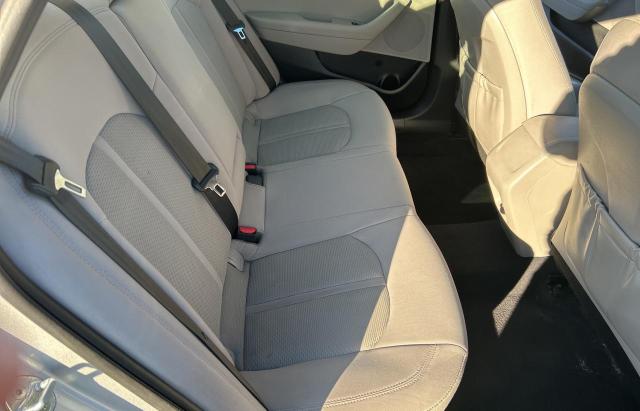 2017 HYUNDAI SONATA SE 5NPE24AF9HH596282