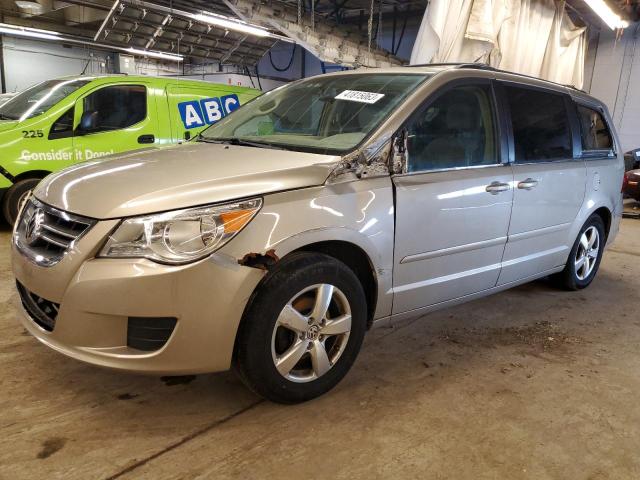 2009 Volkswagen Routan SE