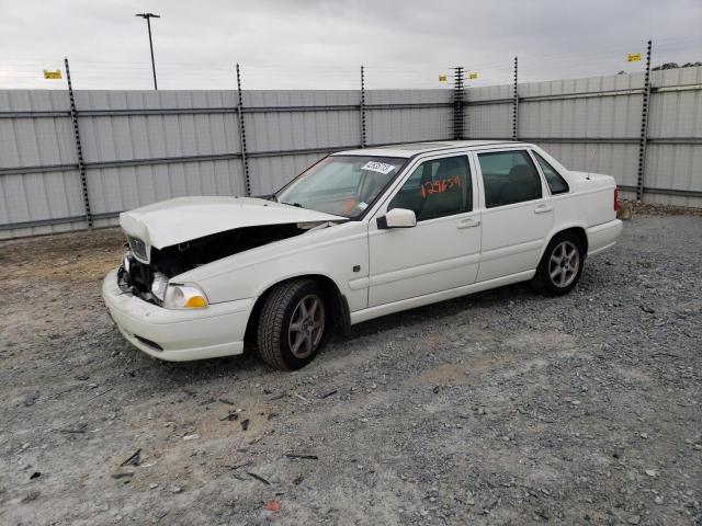 2000 Volvo S70 Base