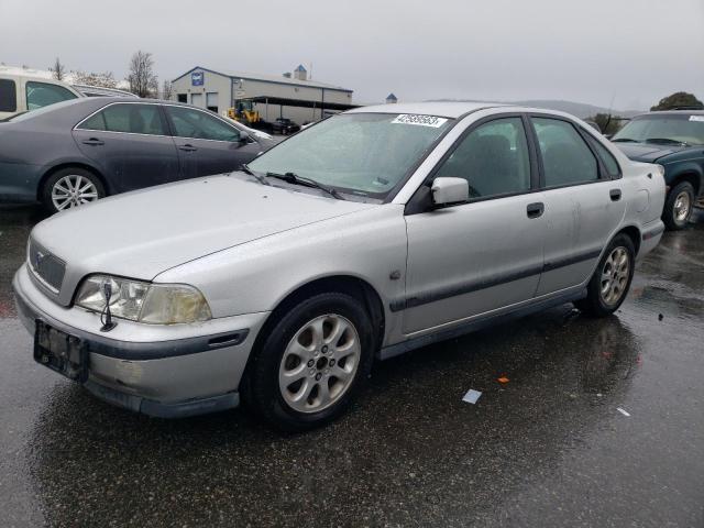 2000 Volvo S40 