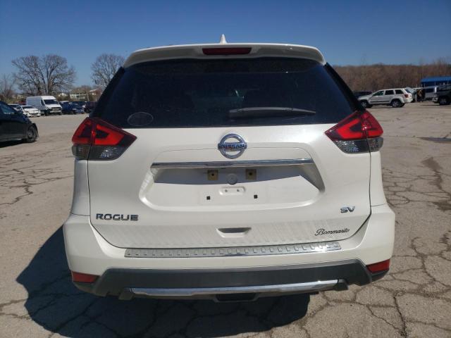 2018 NISSAN ROGUE S KNMAT2MT3JP609622