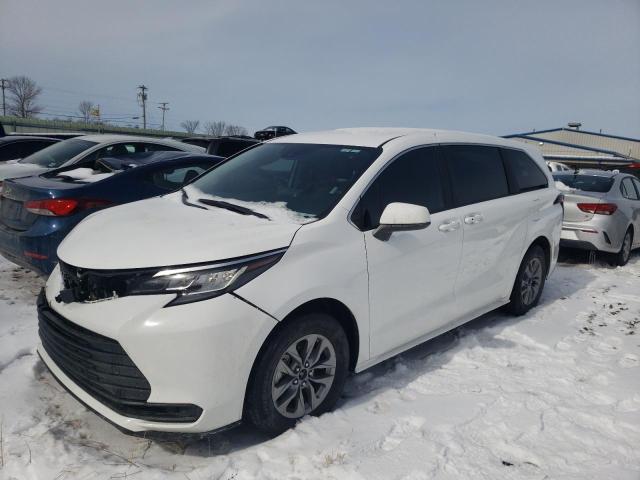 2022 TOYOTA SIENNA LE 5TDKRKEC1NS121301
