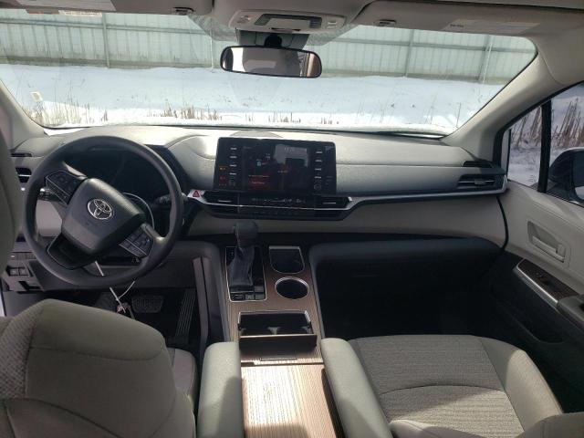 2022 TOYOTA SIENNA LE 5TDKRKEC1NS121301