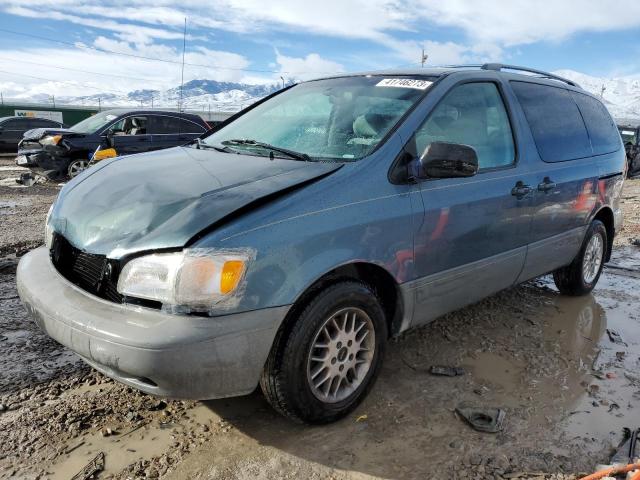 2000 Toyota Sienna LE