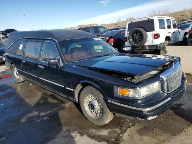 1LNLM81W1TY663176 Lincoln TOWNCAR