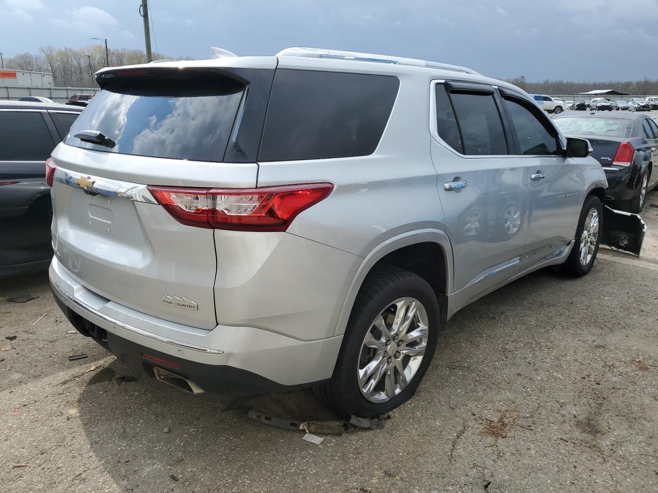 1GNEVJKW5KJ248828 Chevrolet Traverse H 3