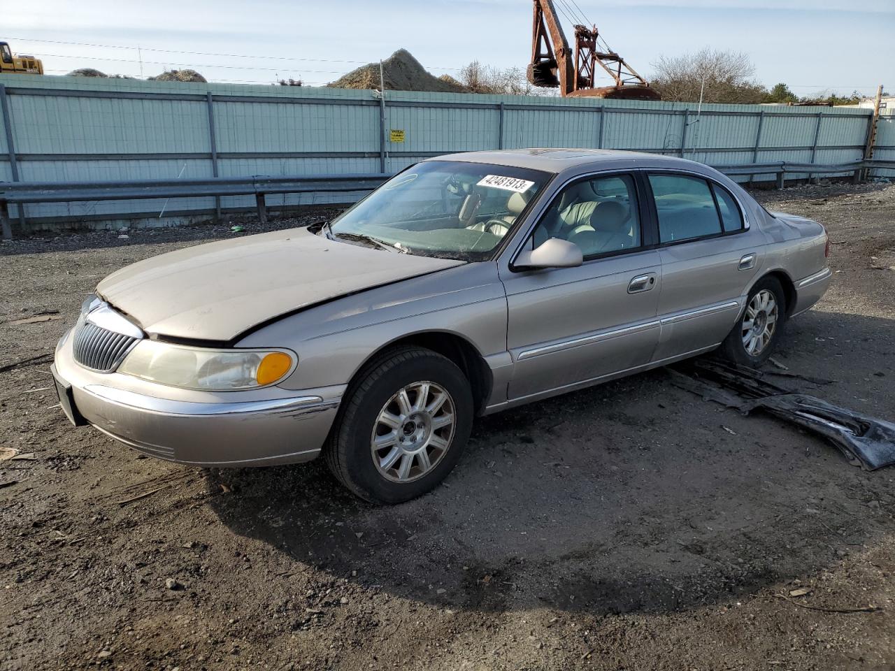 1LNHM97V71Y726062 2001 Lincoln Continental