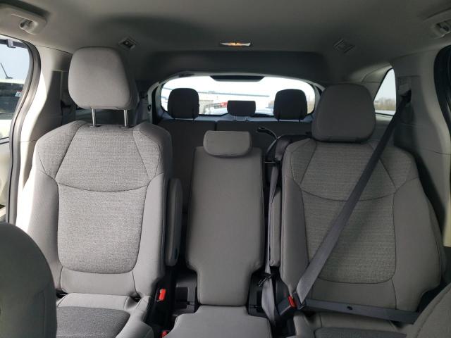 2022 TOYOTA SIENNA LE 5TDKRKEC1NS121301