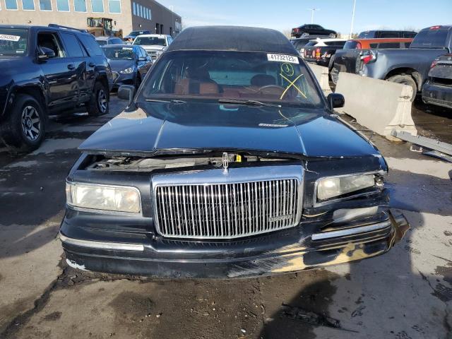 1LNLM81W1TY663176 Lincoln TOWNCAR