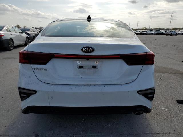 3KPF24AD5ME337077 KIA FORTE FE