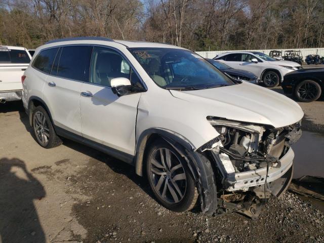 2017 HONDA PILOT TOUR 5FNYF5H90HB003673