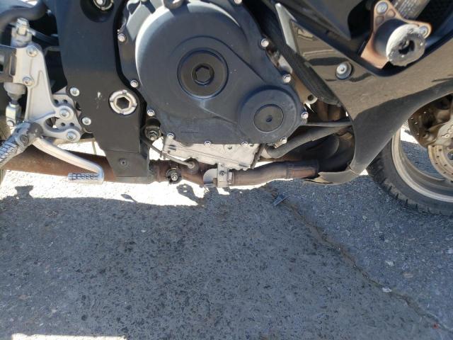 2011 SUZUKI GSX750 - JS1GR7MA1B2100173