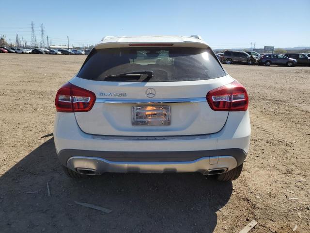 2018 MERCEDES-BENZ GLA 250 - WDCTG4EB0JJ395894