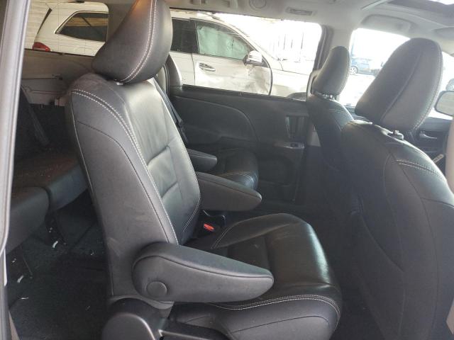 2017 TOYOTA SIENNA SE 5TDXZ3DCXHS832965