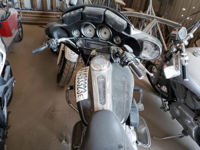 2009 HARLEY-DAVIDSON FLHX - 1HD1KB4189Y621173